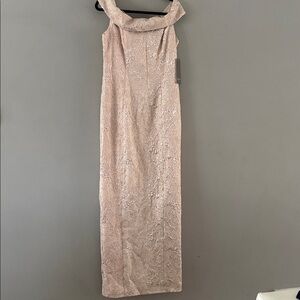 New with Tags Theia Cream Off Shoulders Gown